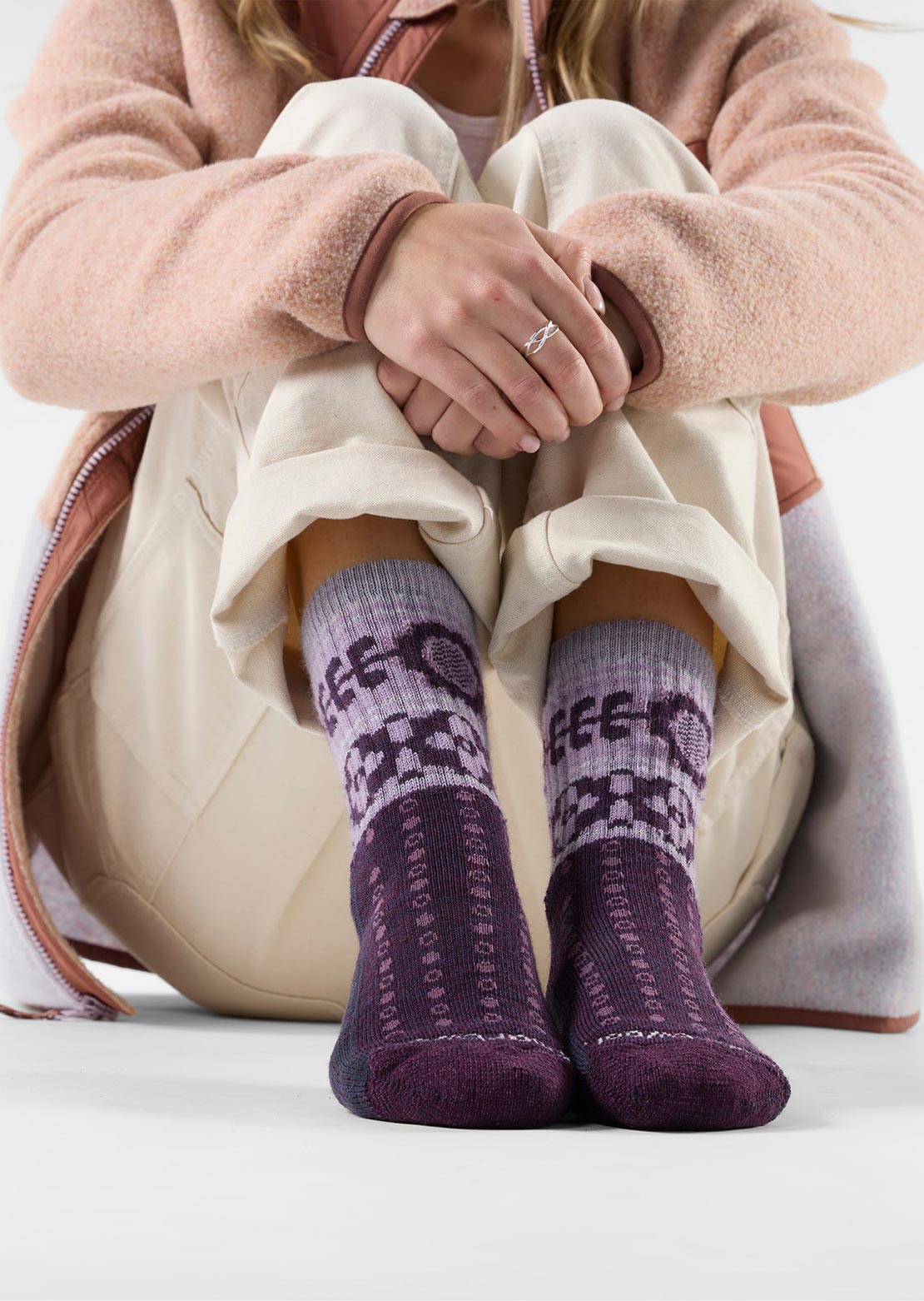 Smartwool Women's Everyday Cozy Retro Sunflower Crew Socks Purple Iris