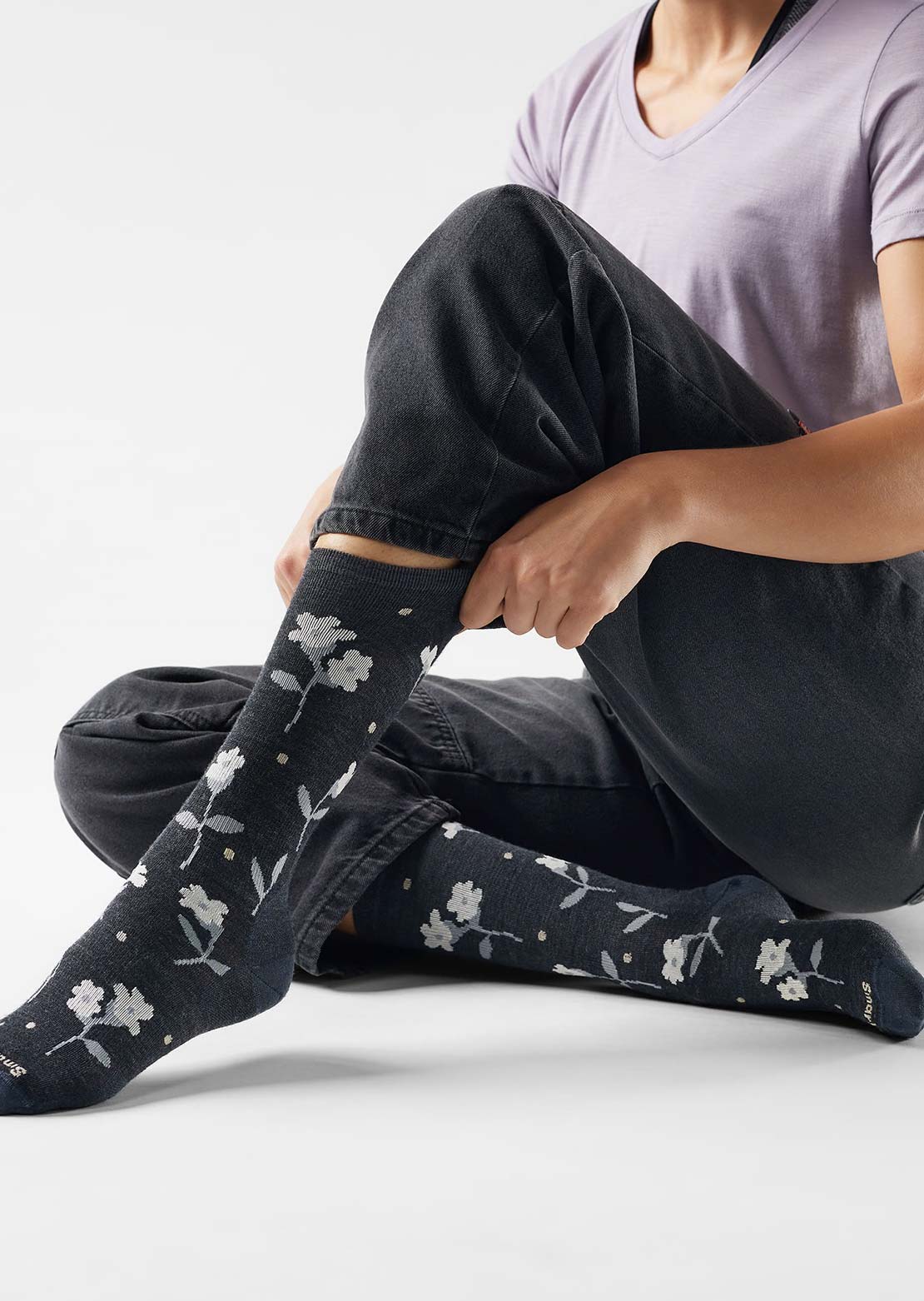 Smartwool Women's Everyday Garden Gala Crew Socks Charcoal