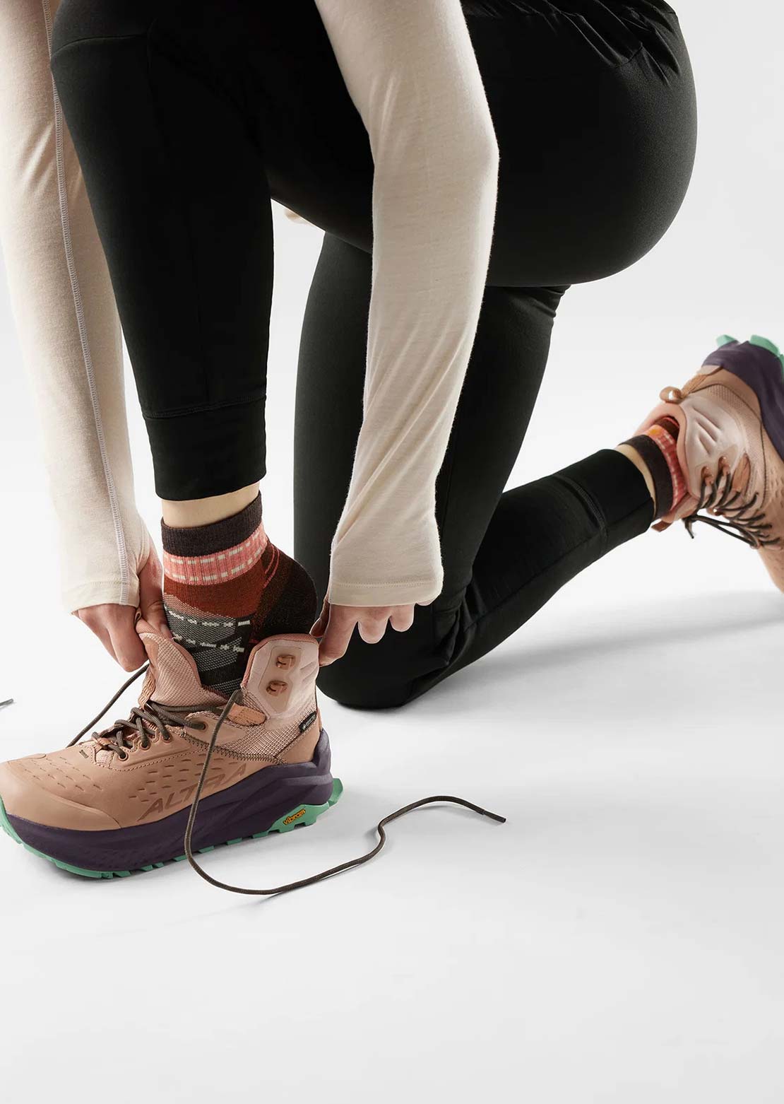 Smartwool Women's Hike Light Cushion Margarita Ankle Socks Chestnut