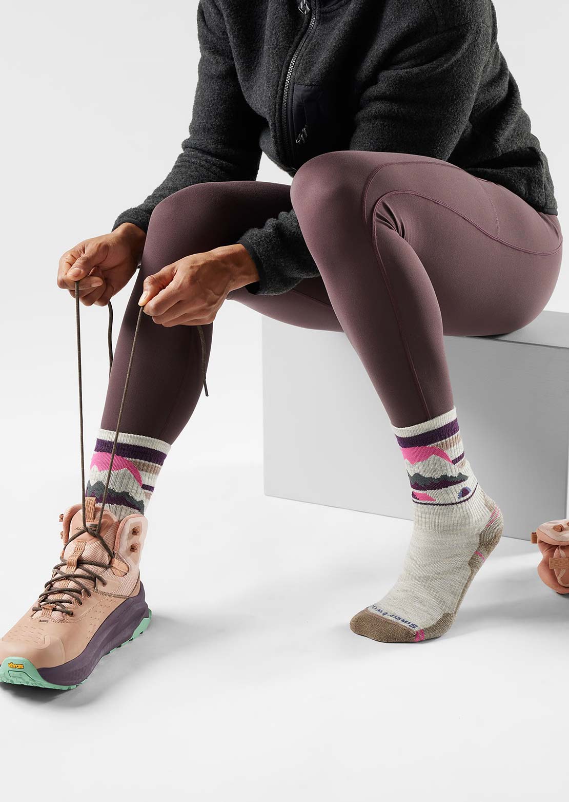 Smartwool Women's Hike Light Cushion Mountain Moon Crew Socks