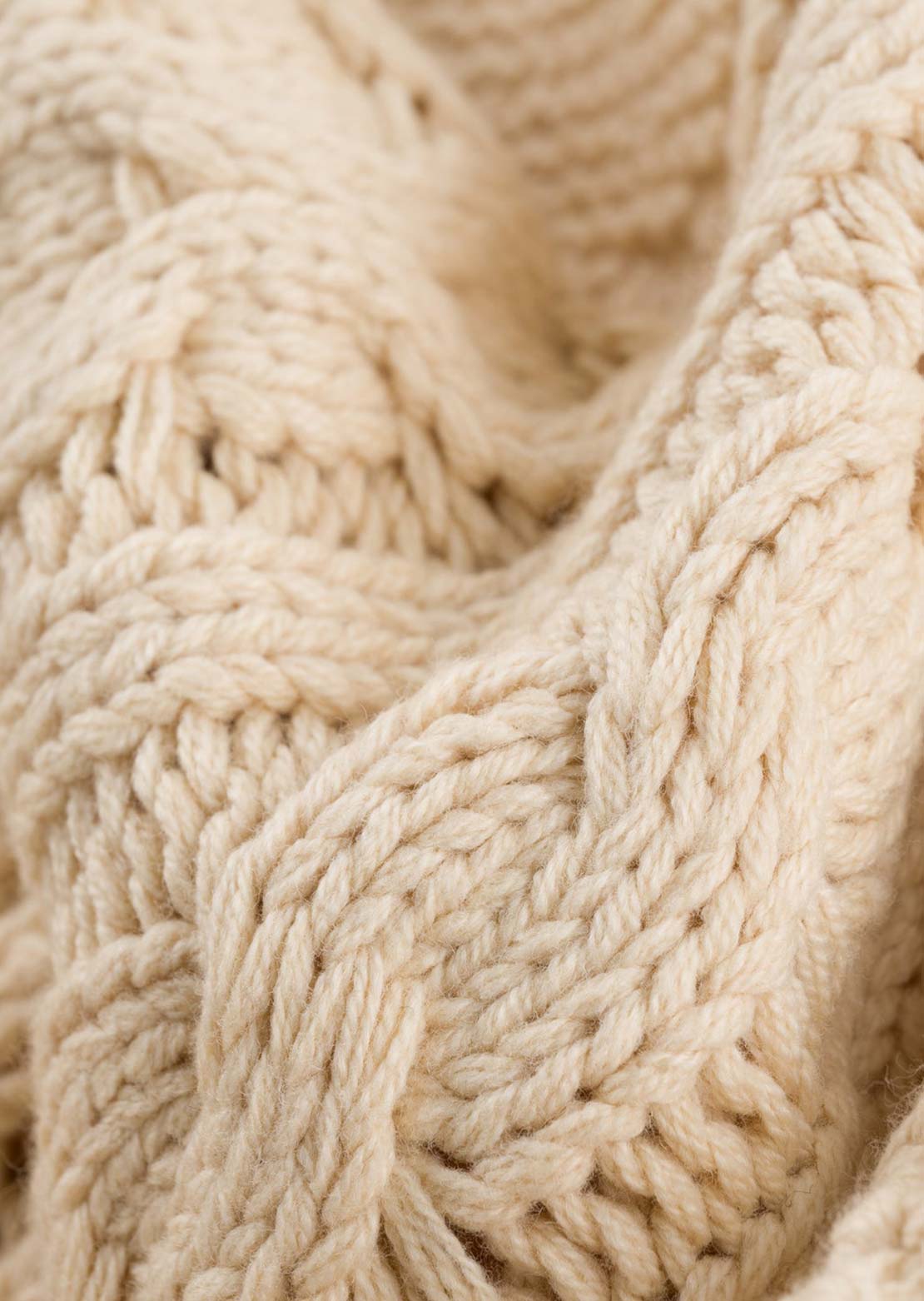 Souvenir Unisex Engineered Cable Knit Sweater Oatmeal