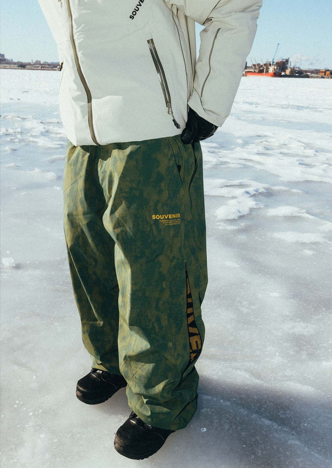 Souvenir Unisex Parachute Pants Army Blotch Print