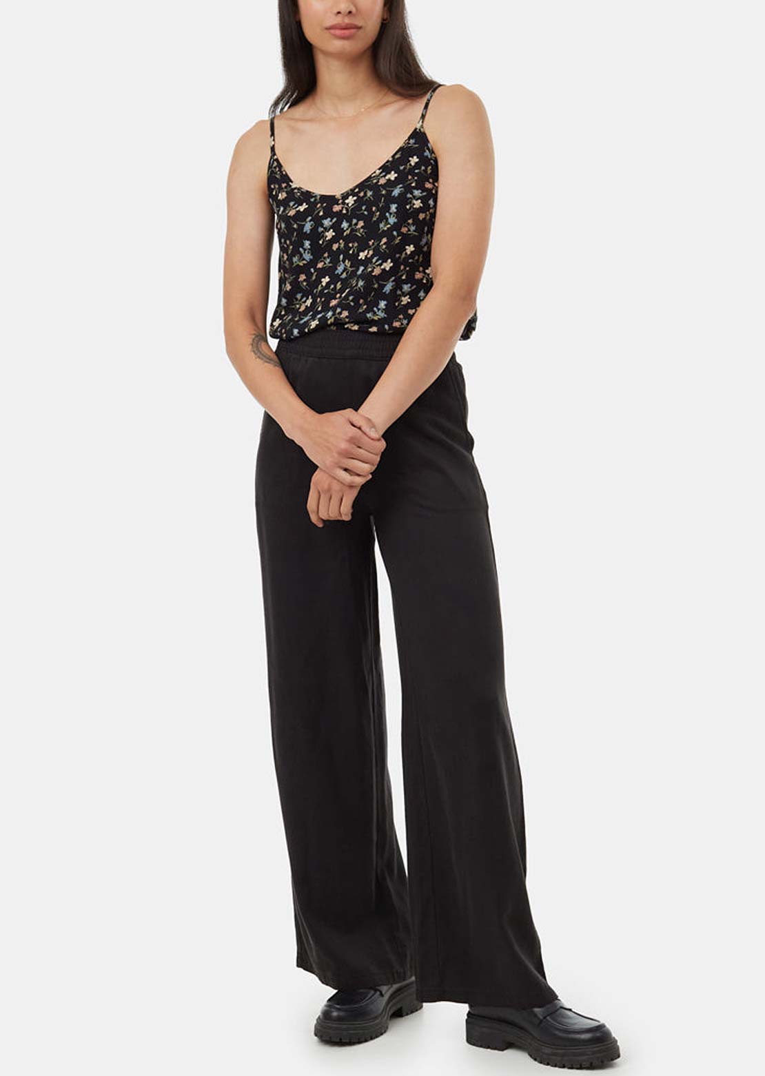 Tentree Women's EcoWoven Crepe Cami Meteorite Black/Blossom
