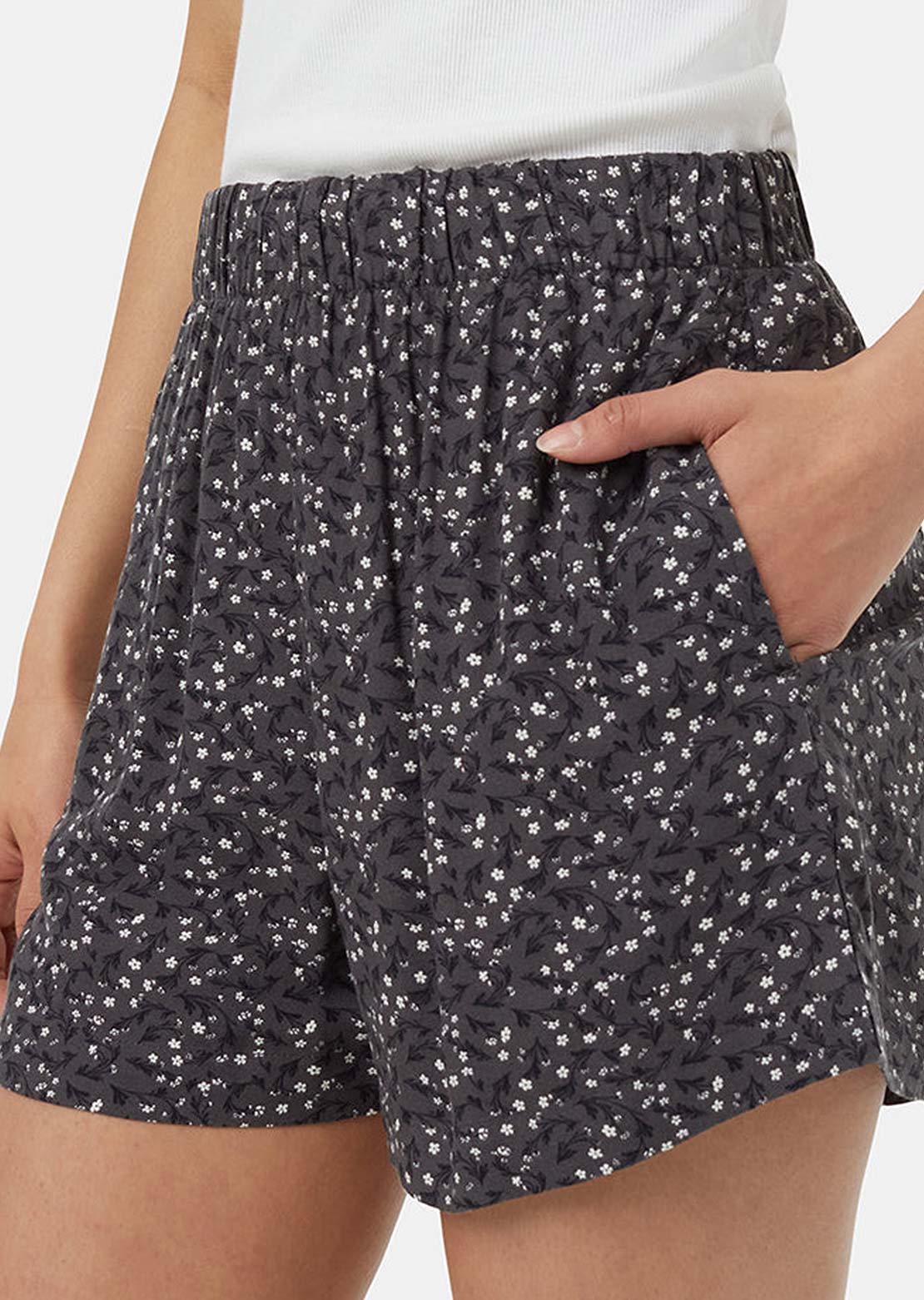 Tentree Women's EcoWoven Crepe Shorts Graphite/Flourish Floral