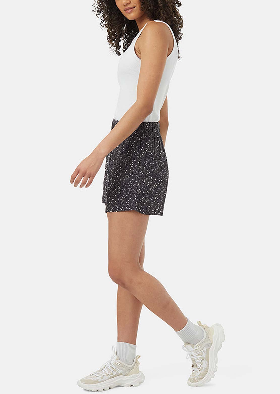Tentree Women's EcoWoven Crepe Shorts Graphite/Flourish Floral