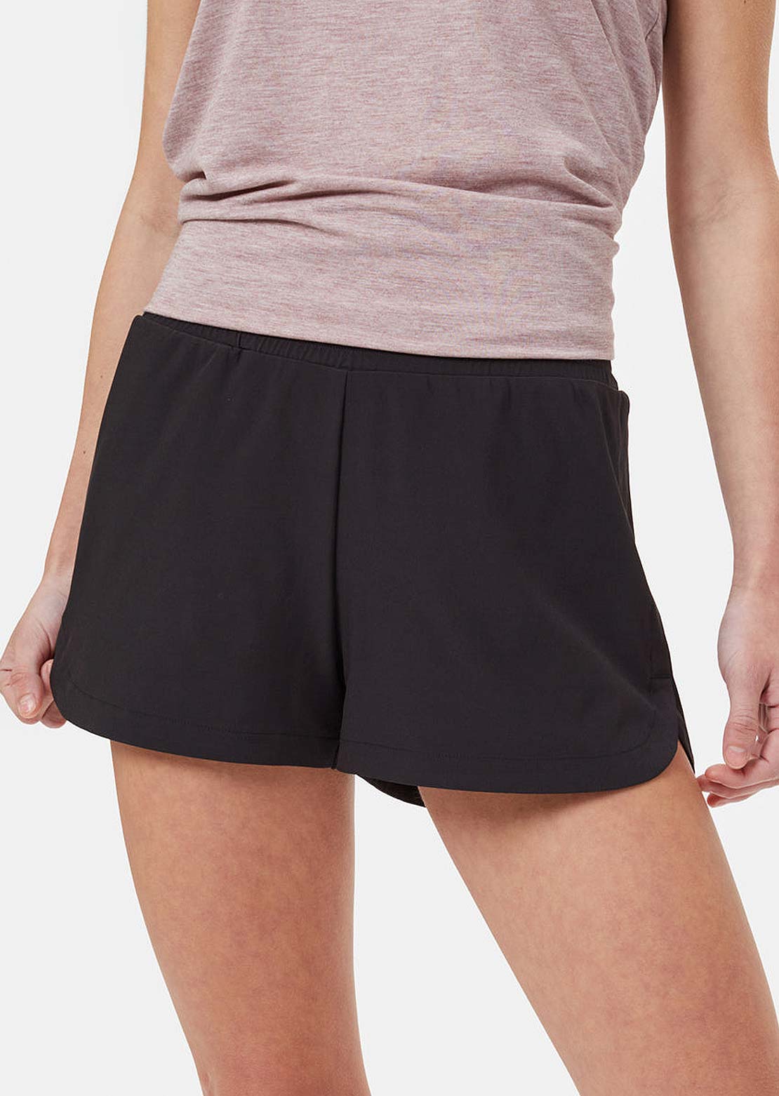 Tentree Women's inMotion Shorts Meteorite Black