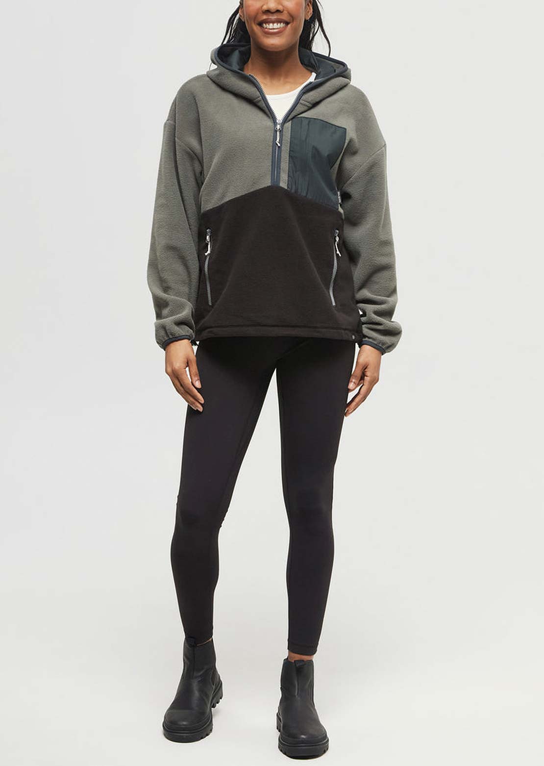Tentree Women&#39;s Recycled MicroFleece Contrast 1/4 Zip Long Sleeve