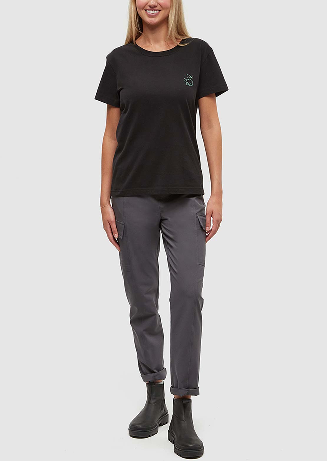 Tentree Women's Regenerative Boreal Bear T-Shirt Meteorite Black/Jade