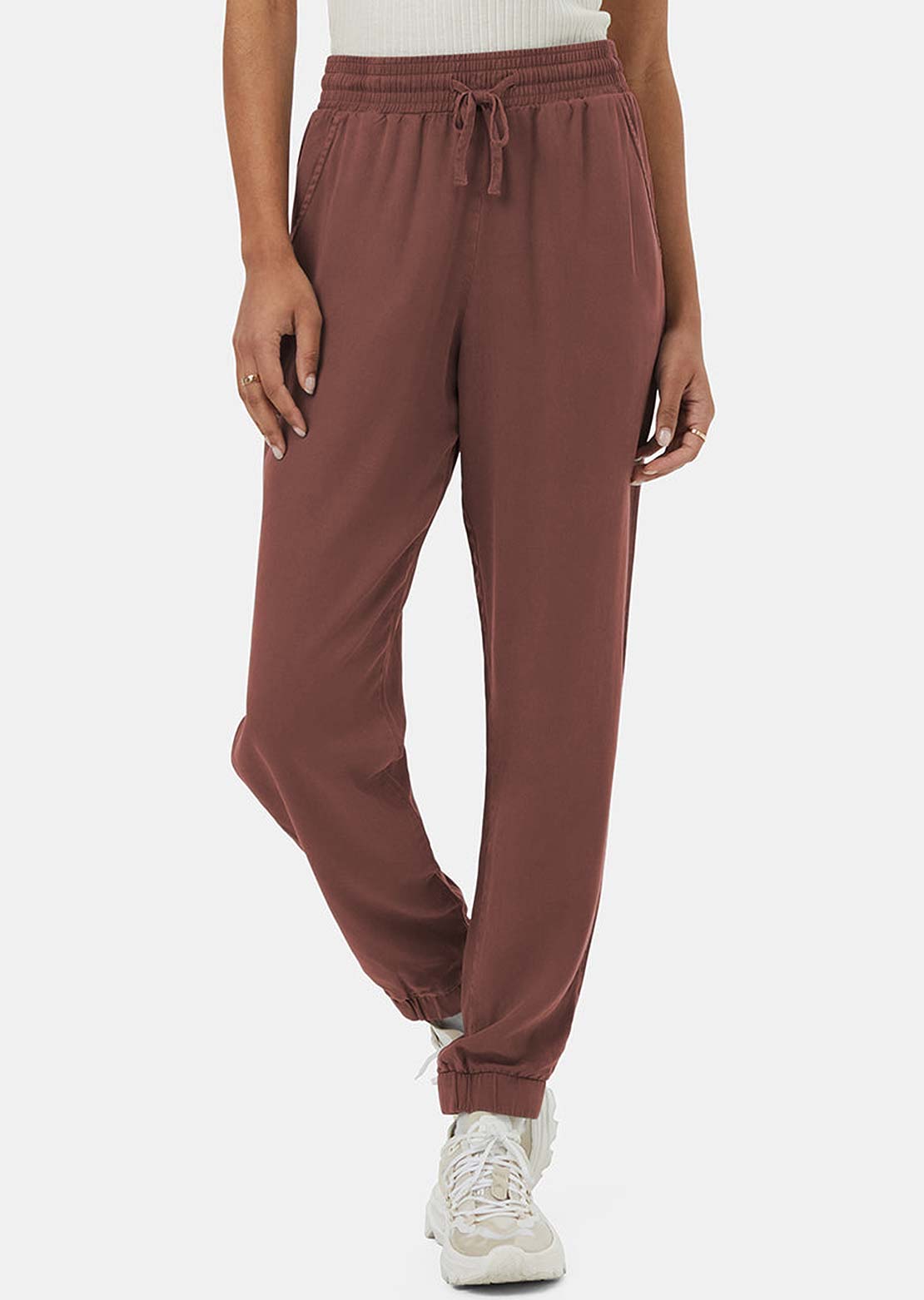 Tentree Women's Tencel Jogger Mesa Red