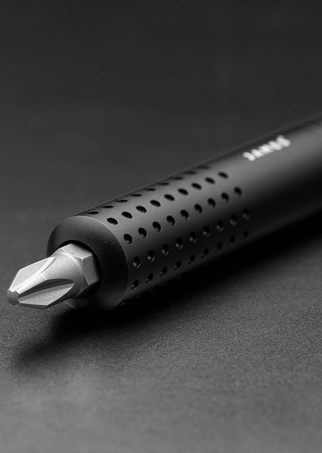 The James Brand Cache River Screwdriver Black/Black