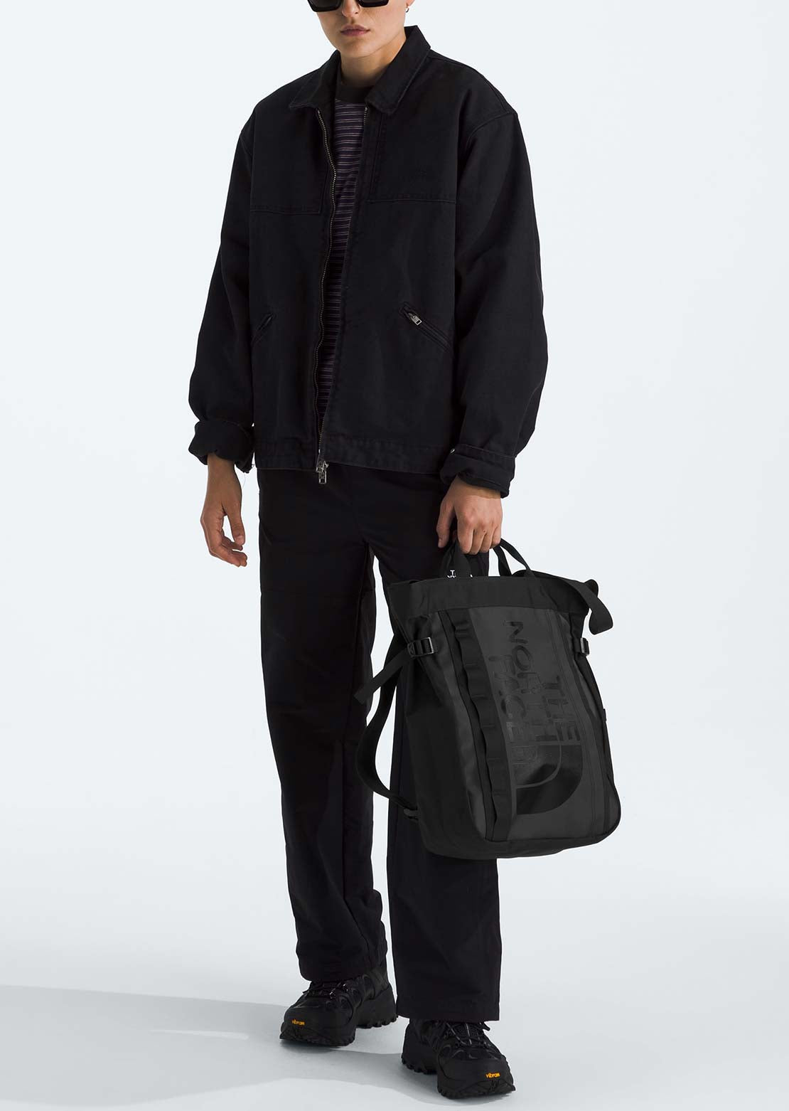 The North Face Base Camp Voyager Tote Bag TNF Black/TNF Black