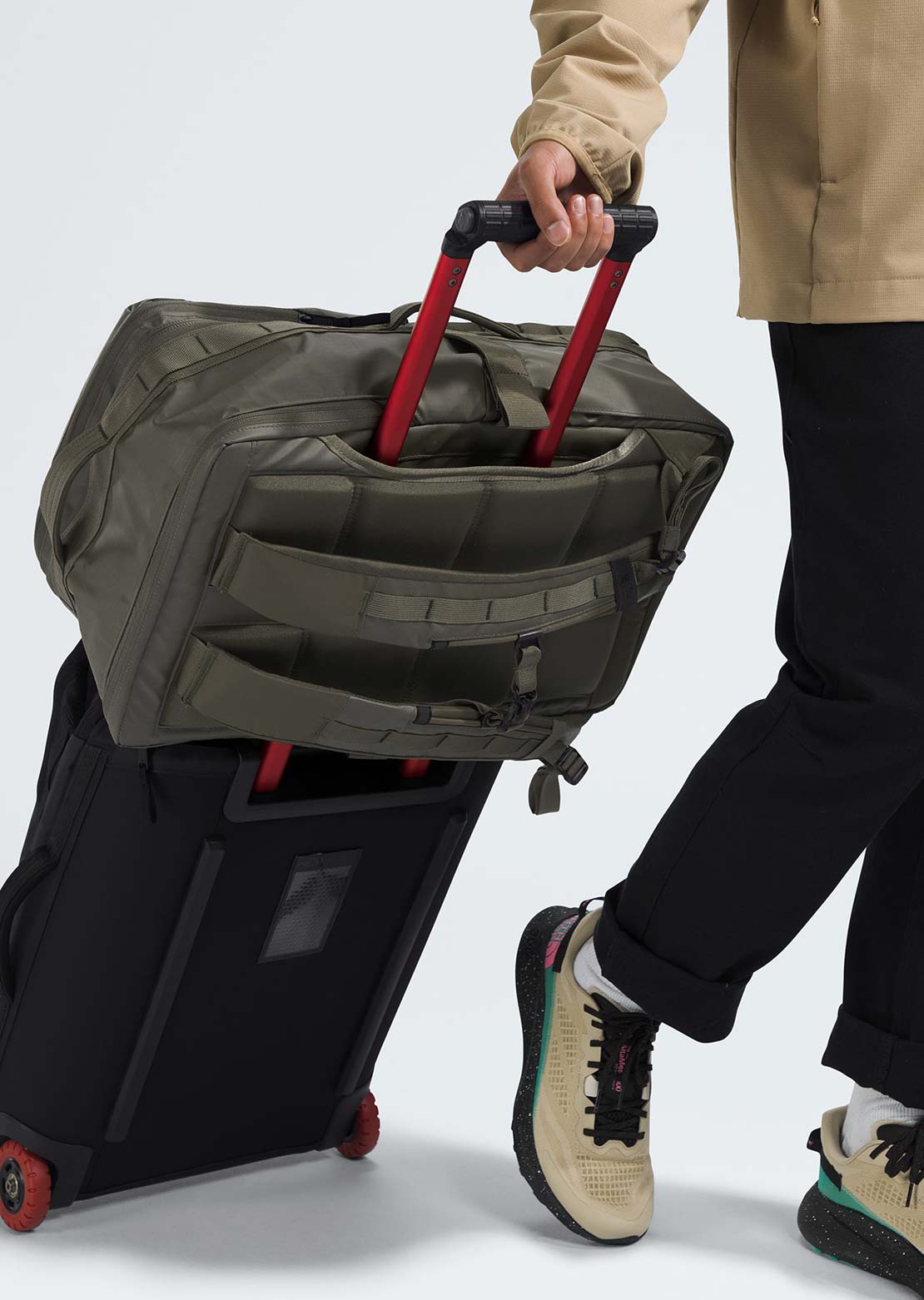 The North Face Base Camp Voyager Travel Pack New Taupe Green/TNF Black-NPF