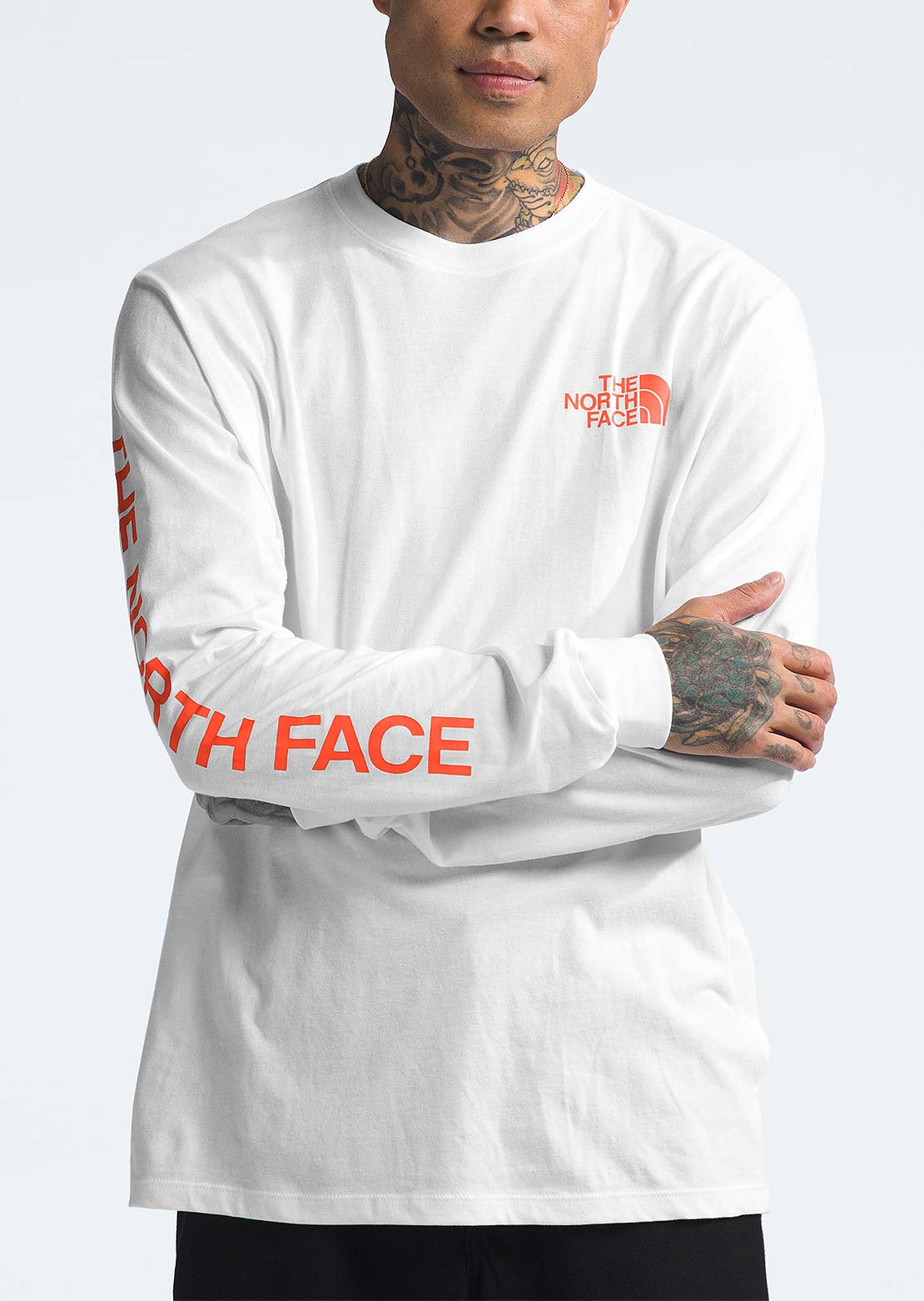 The North Face Men&#39;s Sleeve Hit Graphic Long Sleeve TNF White/Vivid Flame