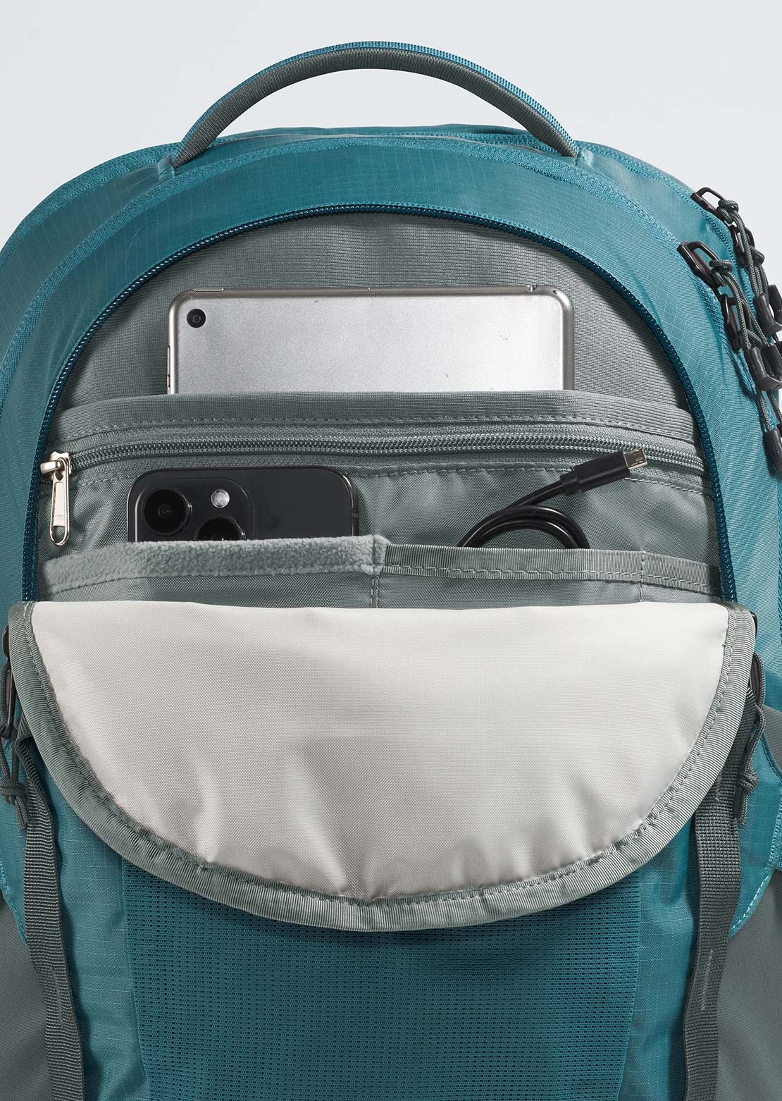 north face borealis backpack vs recon The North Face Recon Backpack