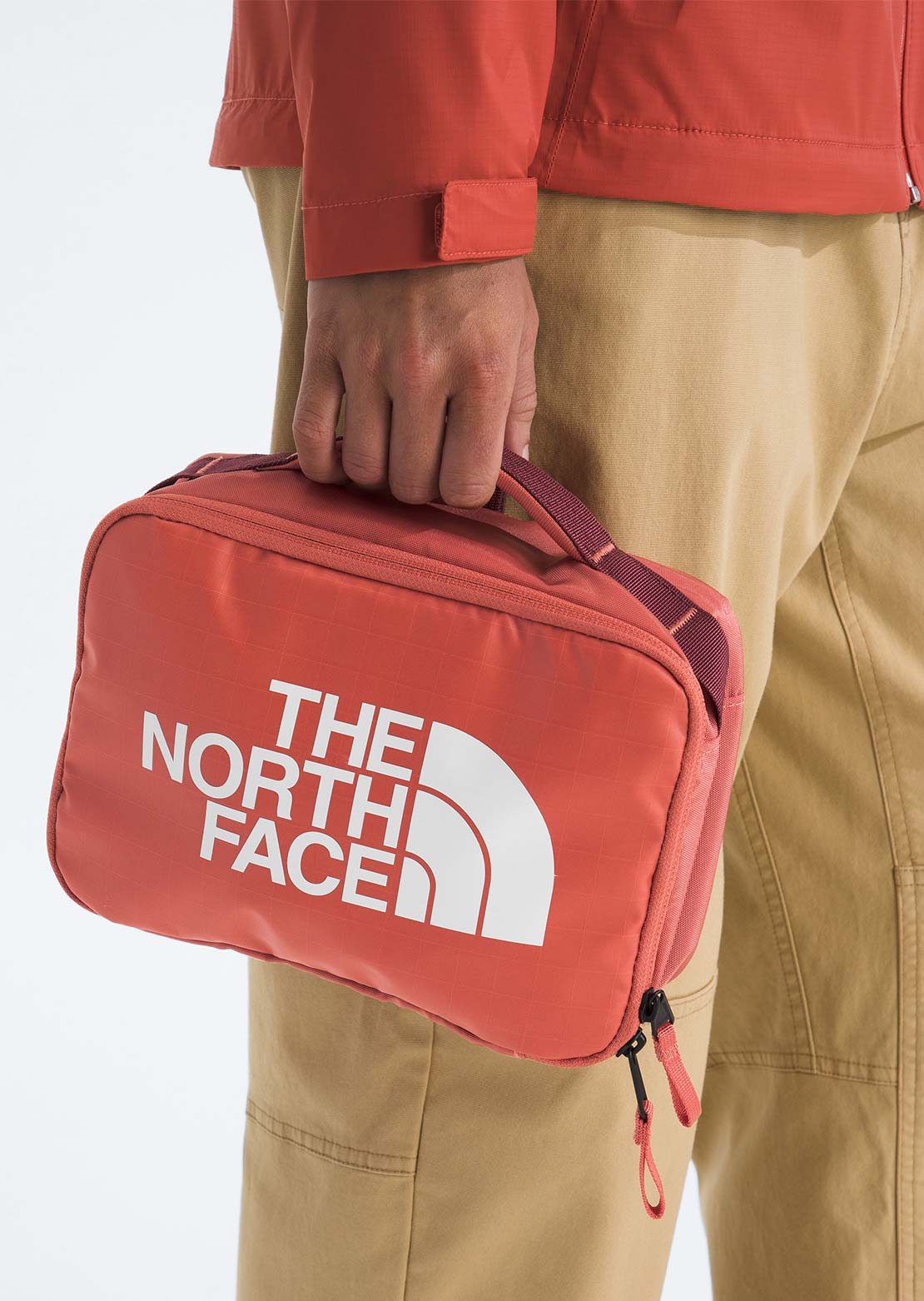 The North Face Unisex Base Camp Voyager Toiletry Kit Mars Dust/Sumac
