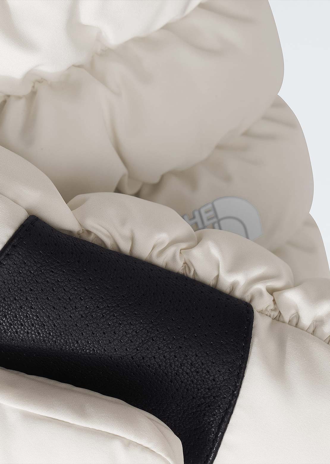The North Face Unisex Montana Puffer Mitts White Dune
