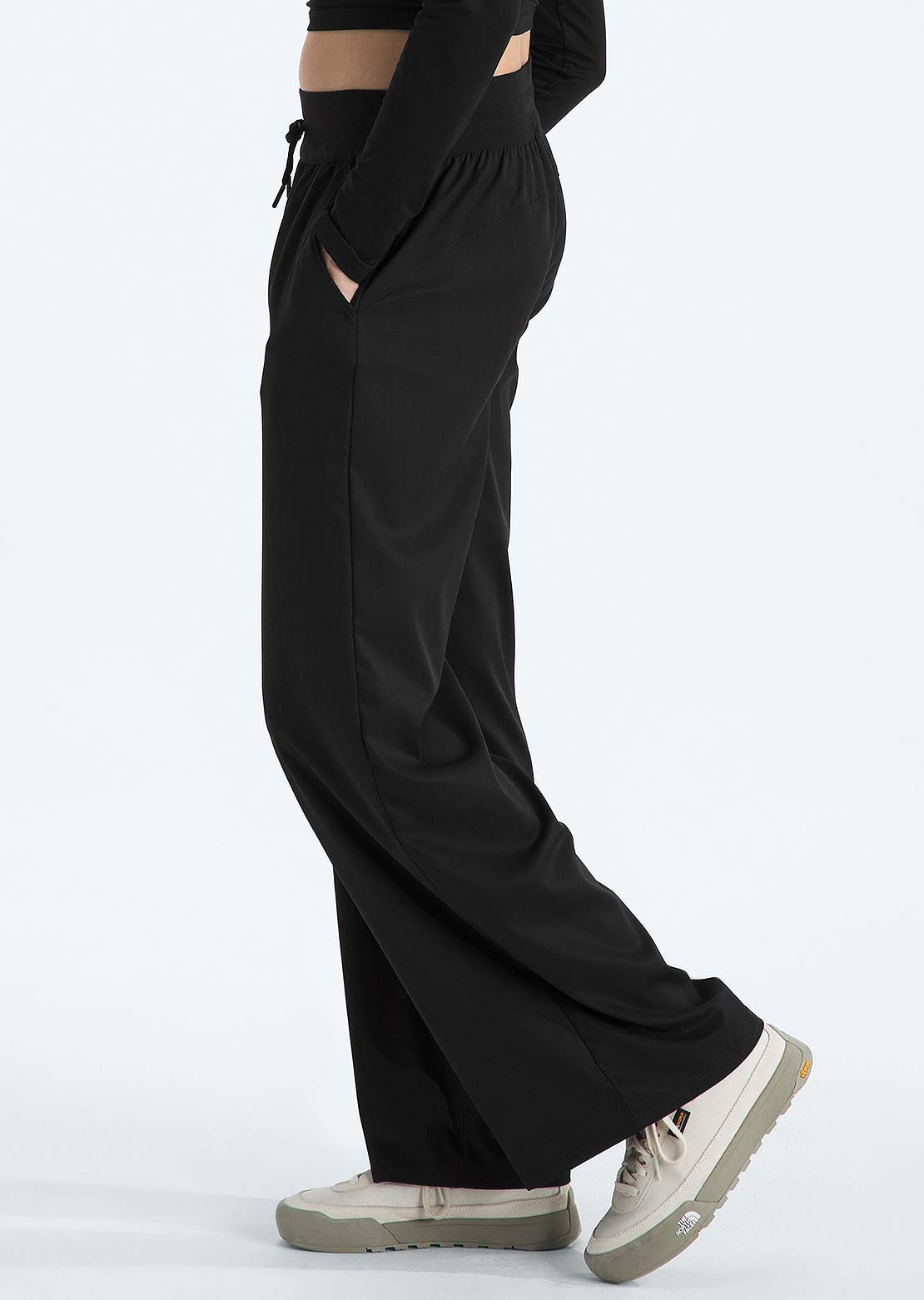 The North Face Women's Aphrodite Arise Wide Leg Pants Tnf Black