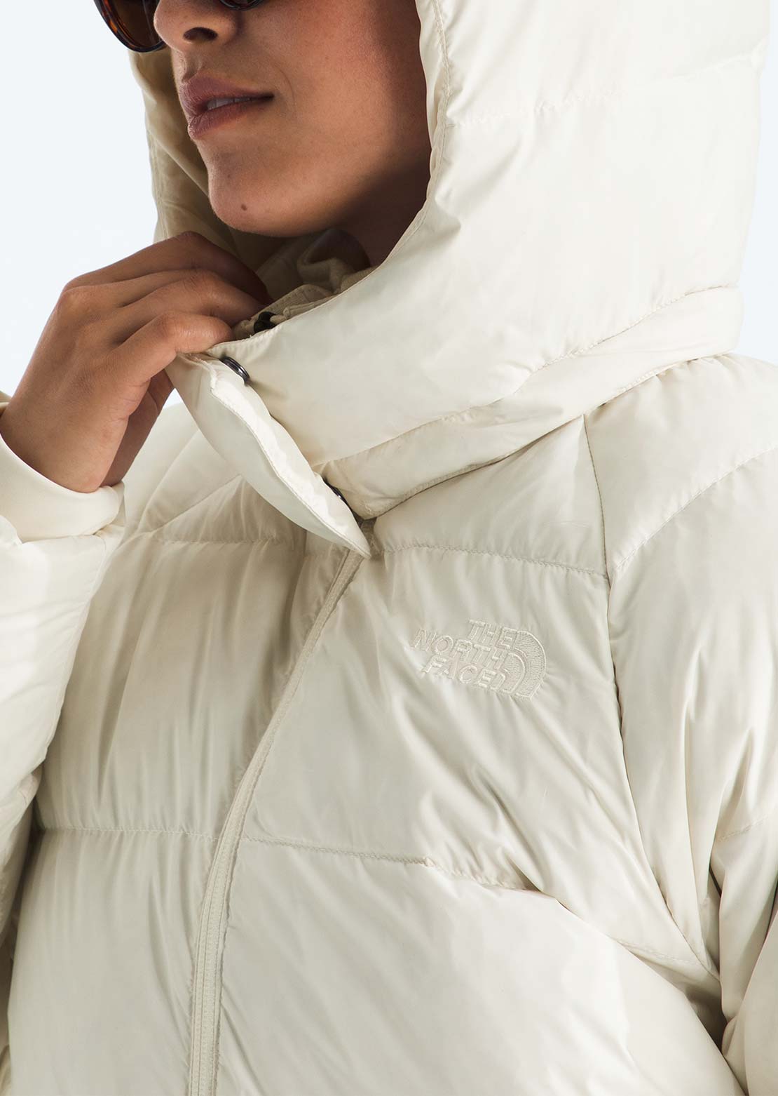 The North Face Women's Hydrenalite City Long Down Hooded Parka White Dune