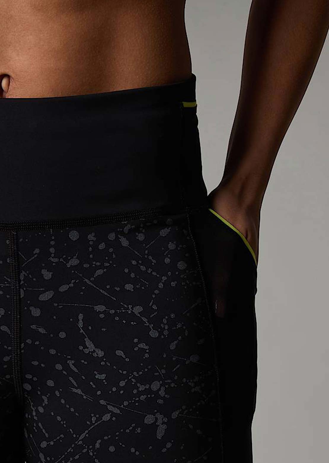The North Face Women&#39;s Movmynt 7/8 Tights TNF Black/TNF Black Trail Reflective Print