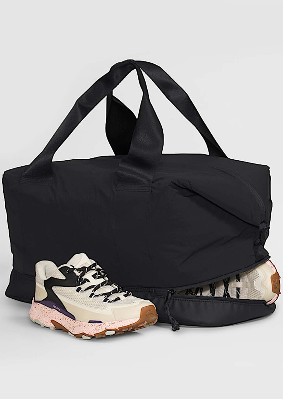 The North Face Women&#39;s Never Stop Weekender Duffel Bag TNF Black-Npf