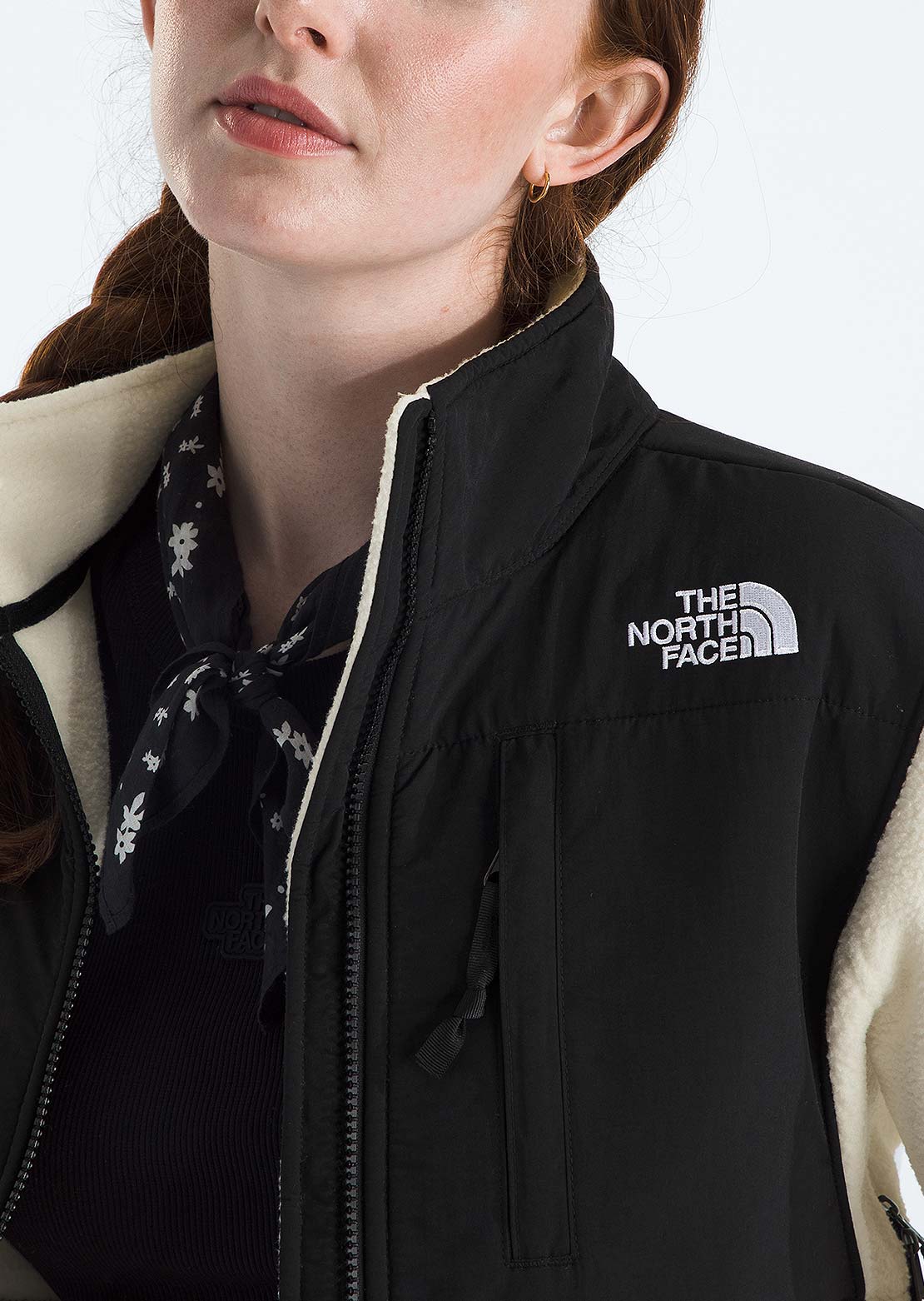 The North Face Women's Retro Denali Jacket White Dune/TNF Black