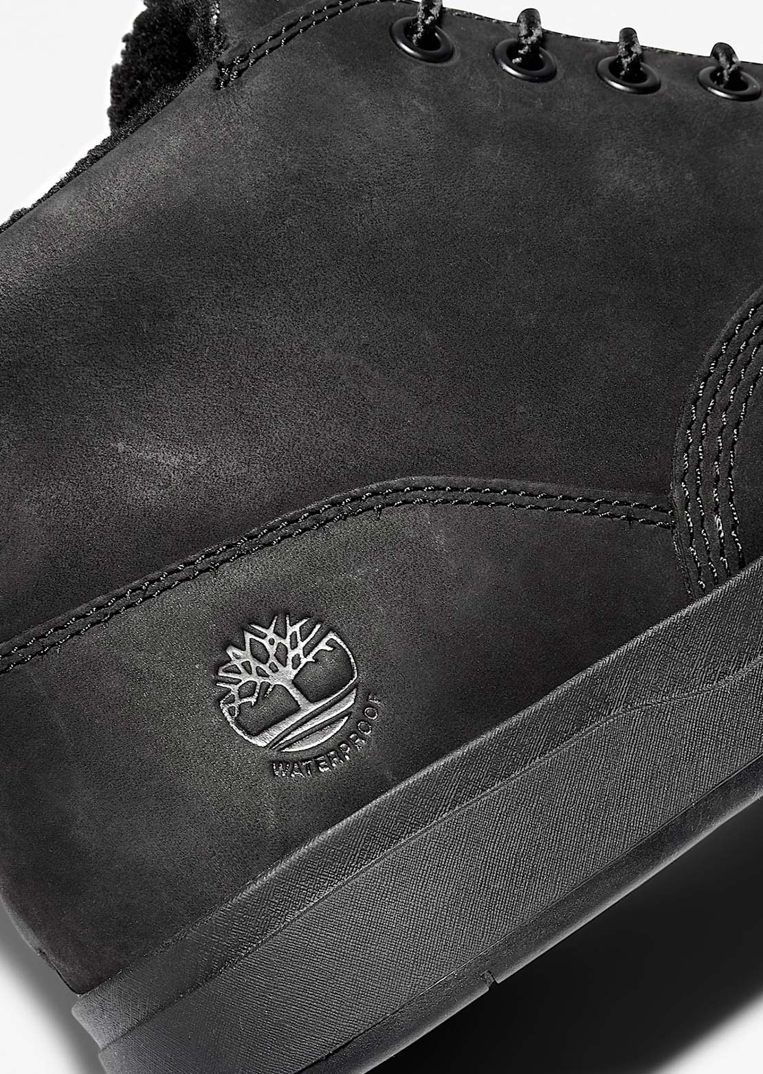Timberland Men&#39;s Mid Warm Lined Waterproof Chukka Boot Davis Square Black