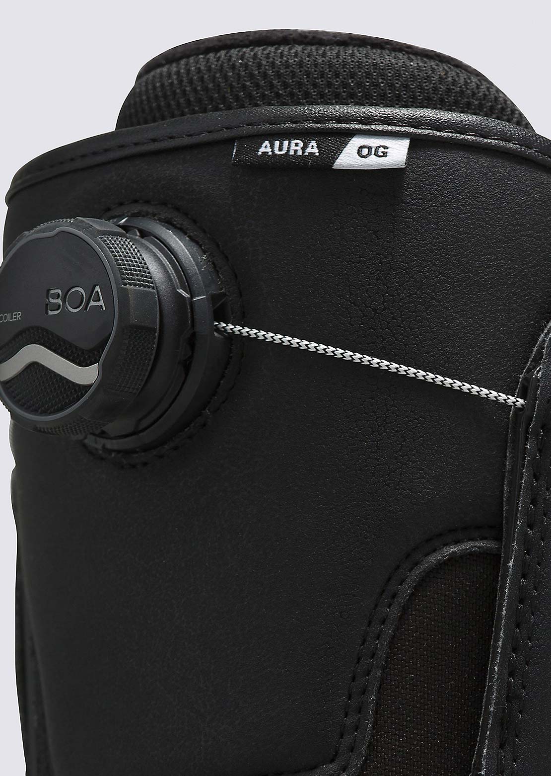 Vans Men's Aura OG Snowboard Boots Black/White