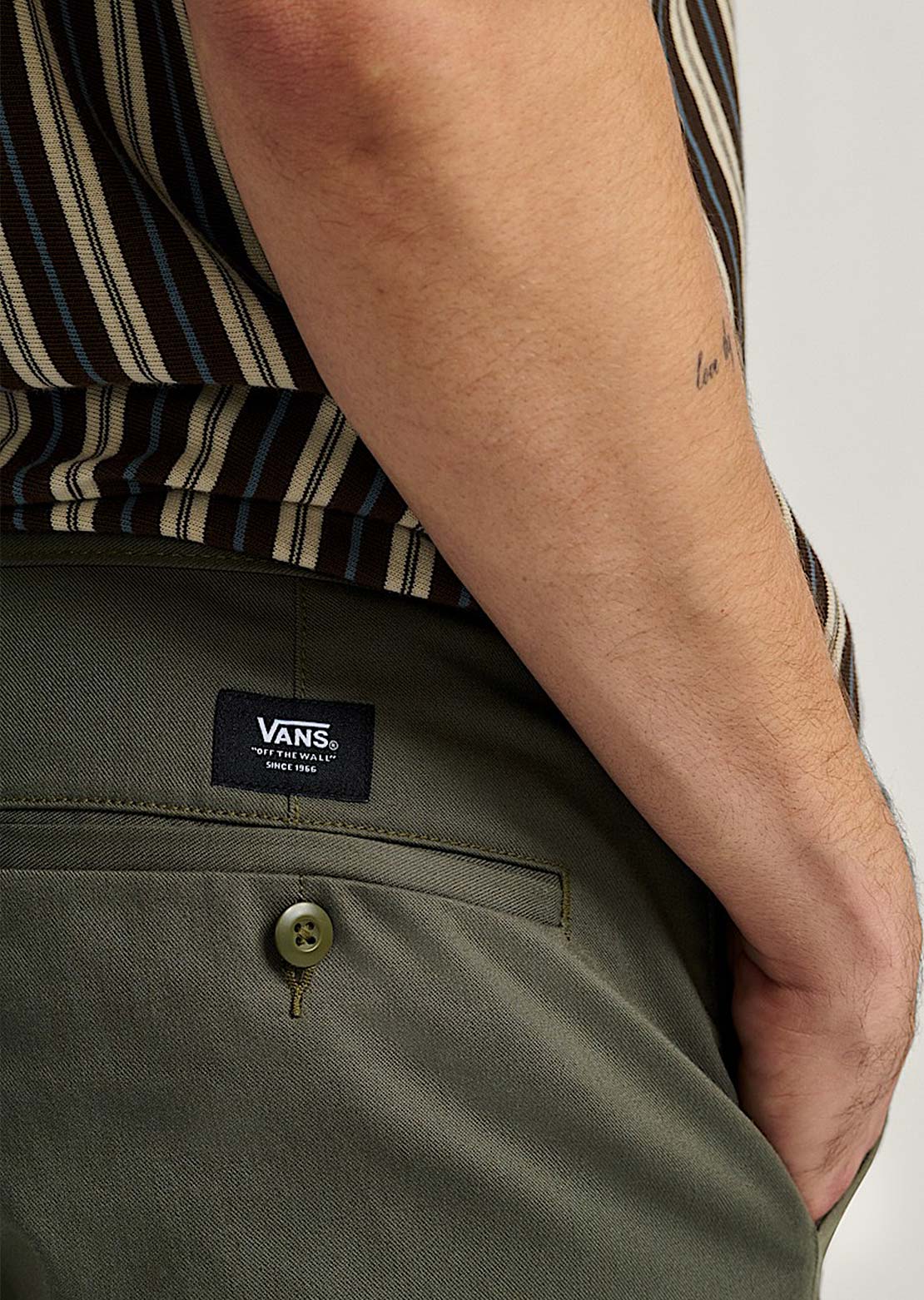 Vans Men's Authentic Chino Relaxed Pants Grape Leaf