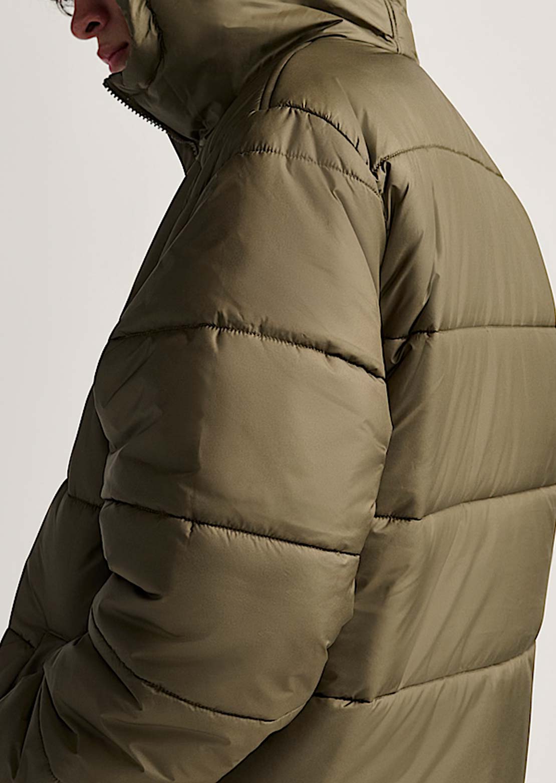 Vans Men's MTE Hillgate Puffer Jacket Bungee Cord