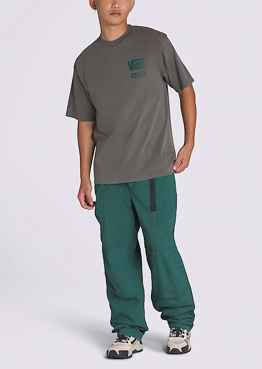 Vans Men's MTE Trek Guide Pants Rain Forest