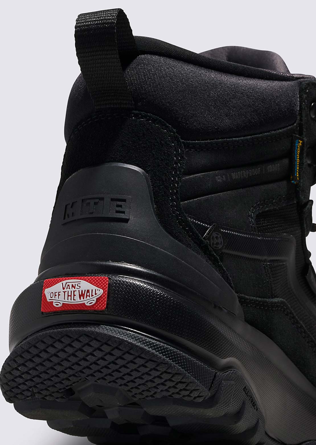 Vans Unisex Crestline Waterproof Shoes Black/Black