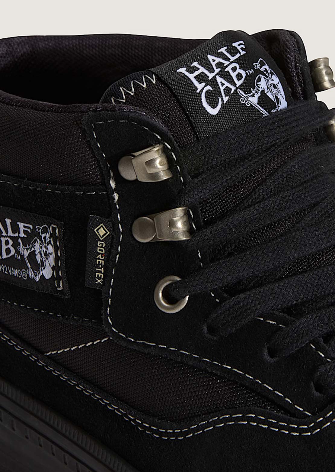 Vans Unisex Half Cab GORE-TEX Insulated MTE Shoes Black/Black