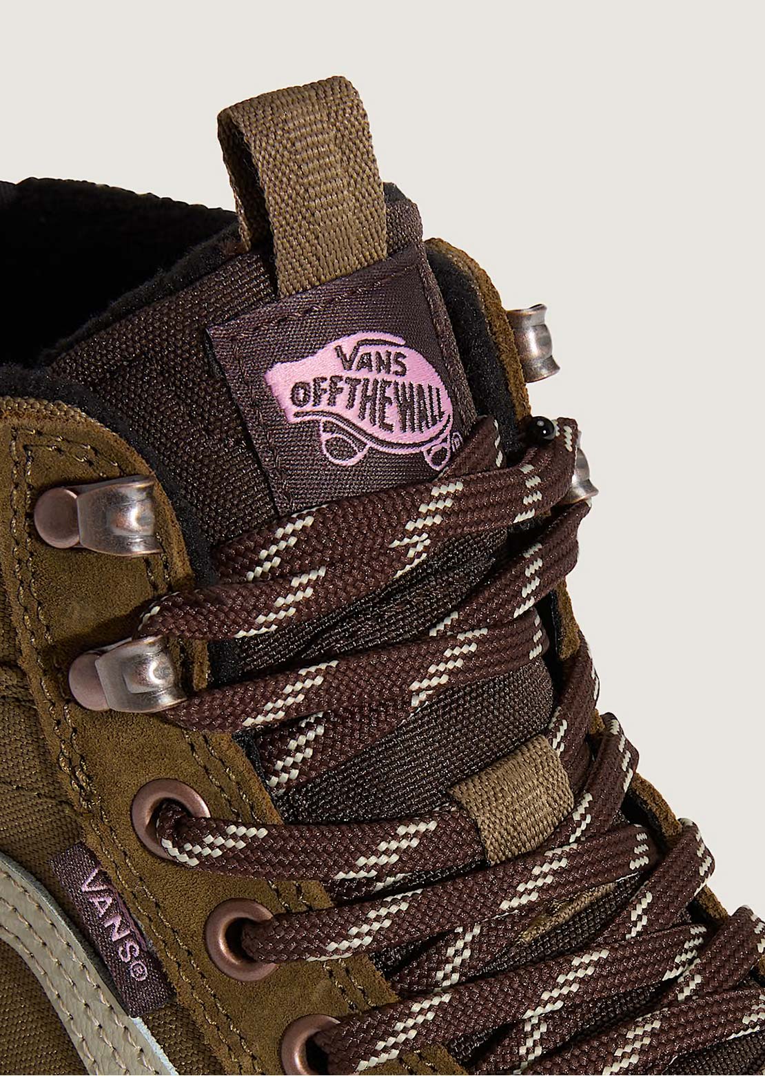 Vans Unisex MTE SK8-HI Waterproof Insulated Boots Brown/Pink