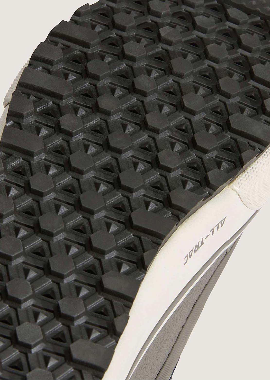 Vans Unisex MTE Standard Mid Chelsea Waterproof Boots Oatmeal Brown