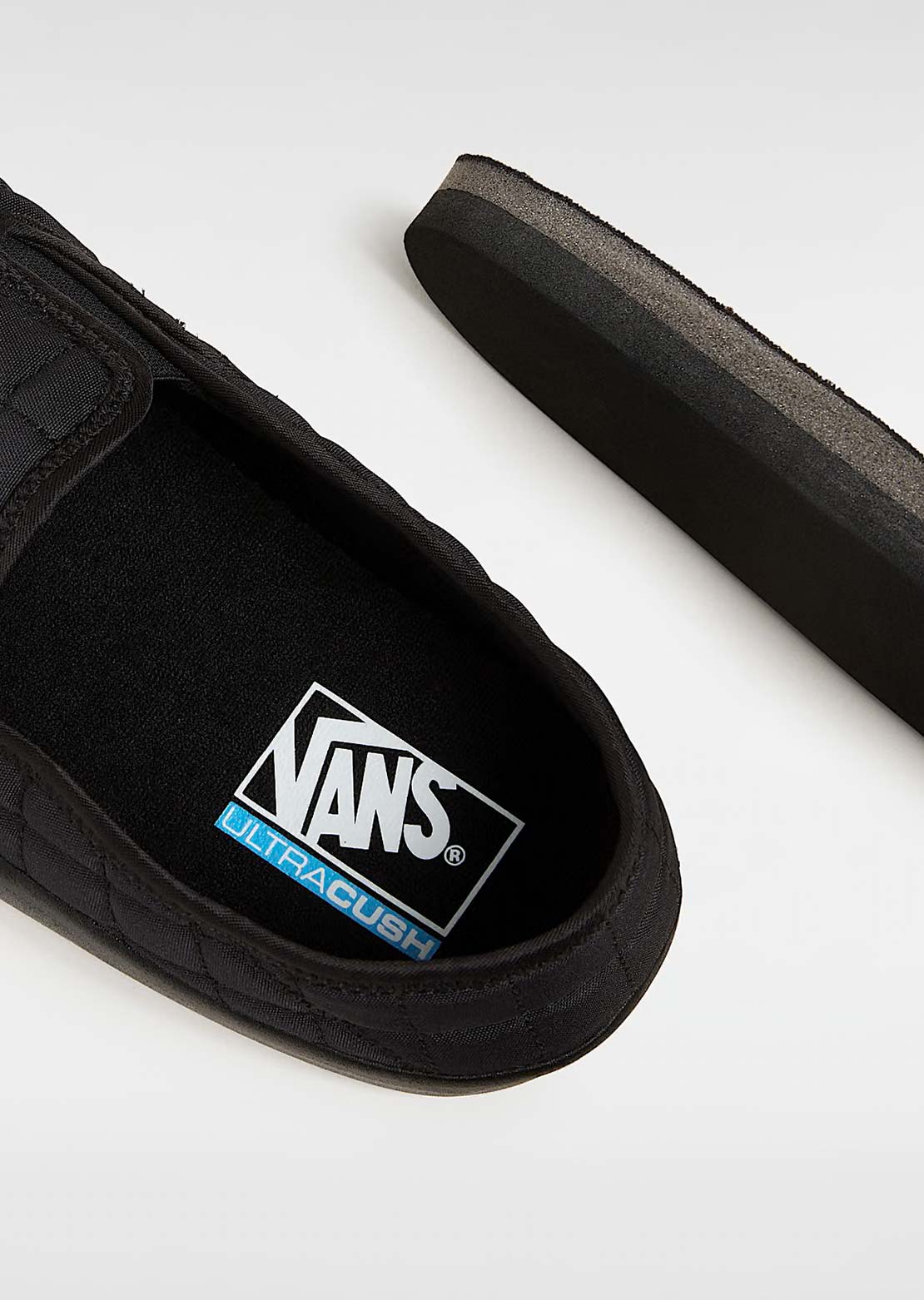 Vans Unisex Slip-Er 2 MTE Slippers Black