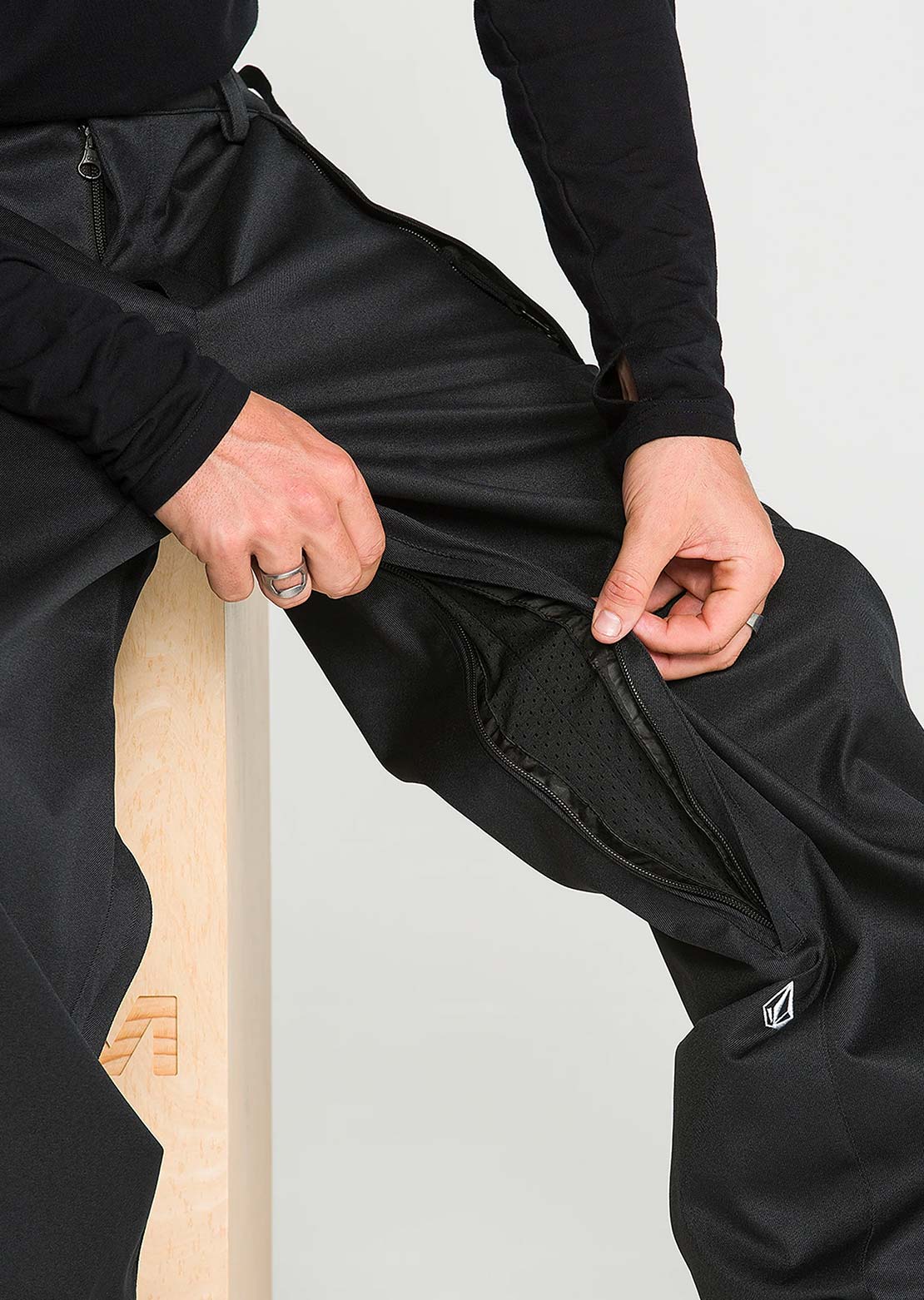 Volcom Men's Arthur 20K Pants