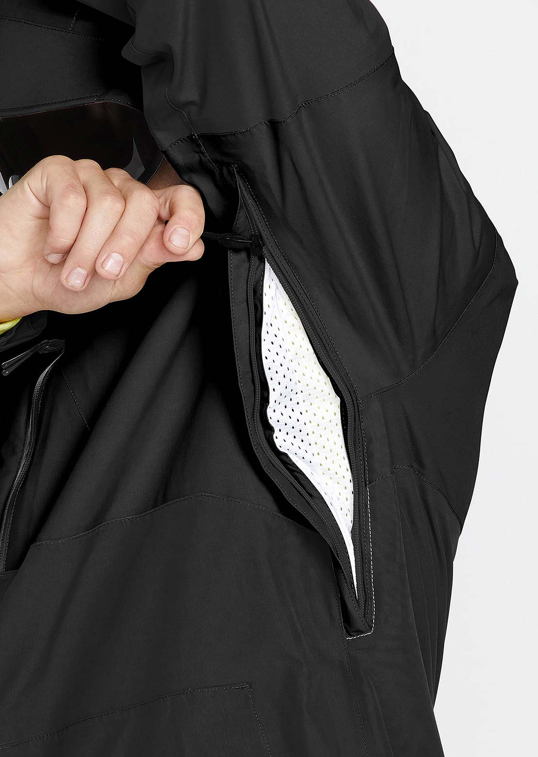 Volcom Men&#39;s L Gore-Tex Jacket Black