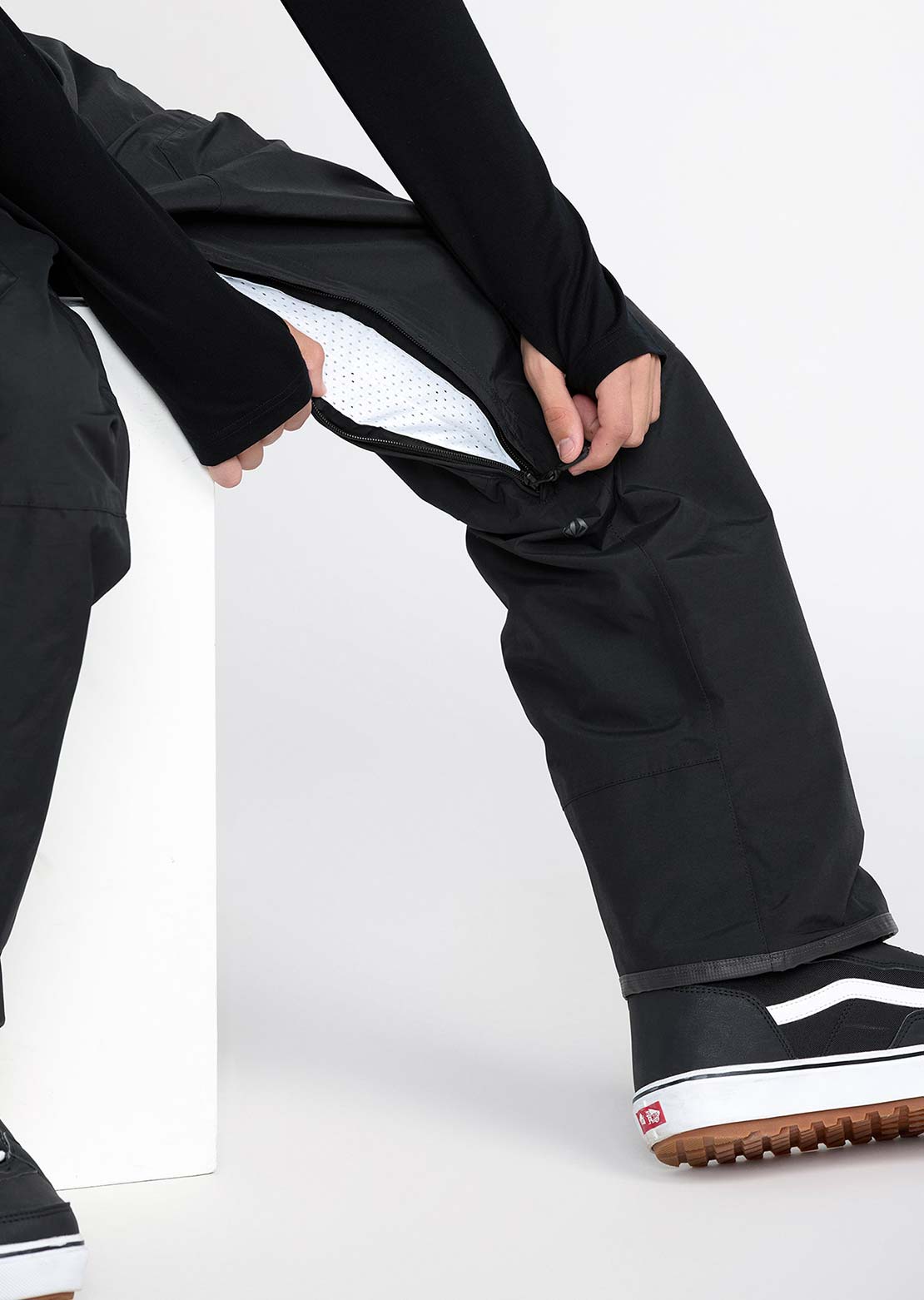Volcom Men's L GORE-TEX Pants Black