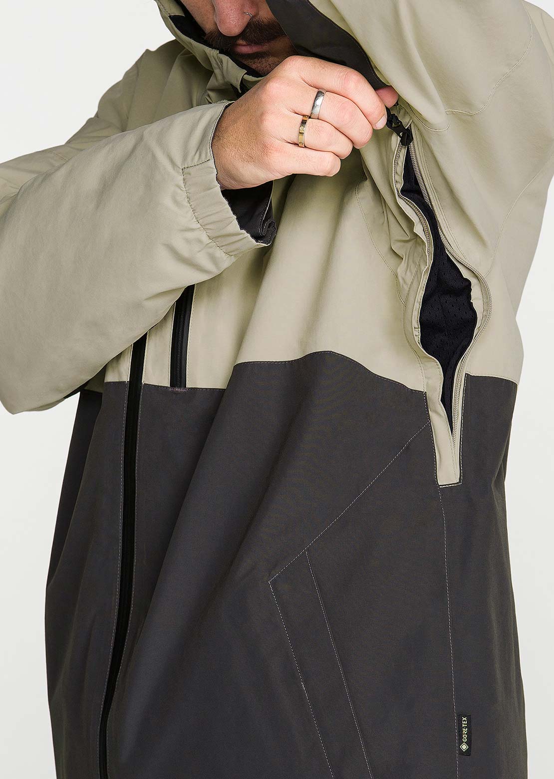 Volcom Men's L Insulated Gore-Tex Jacket
