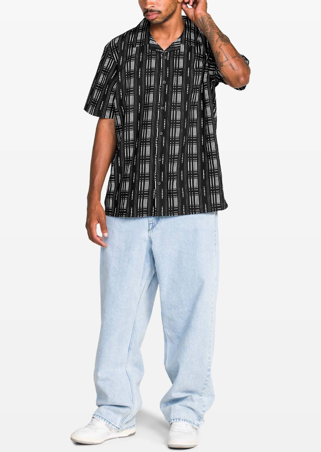 Volcom Men's Macros Button Up Shirt Black