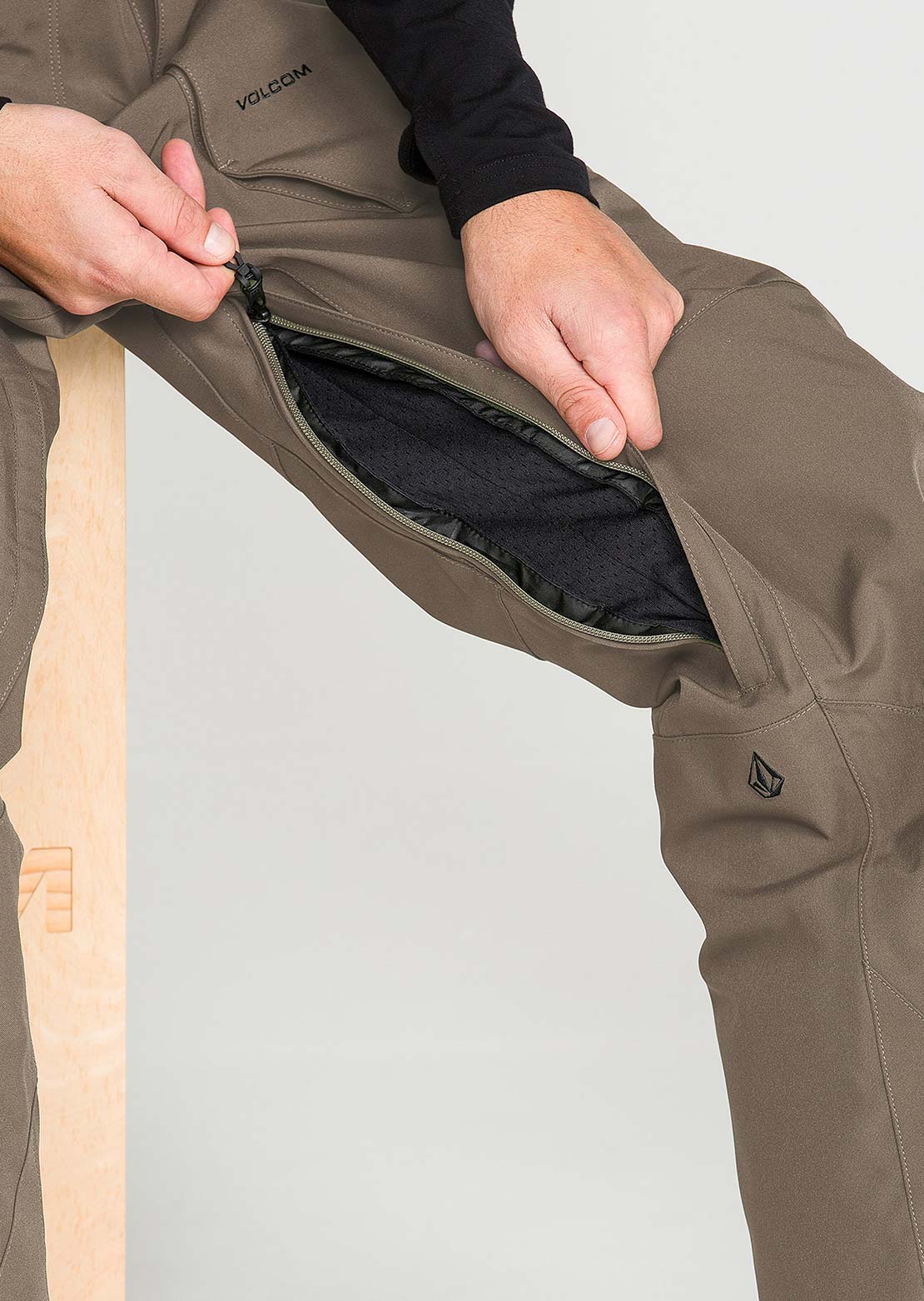 Volcom Men's Roan Bib Overall Pants