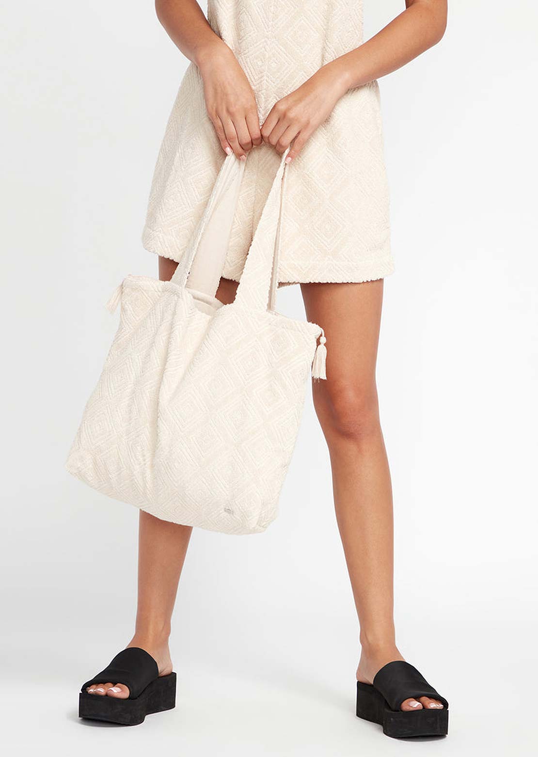 Volcom Women&#39;s Apres Sol Tote Bag Sand