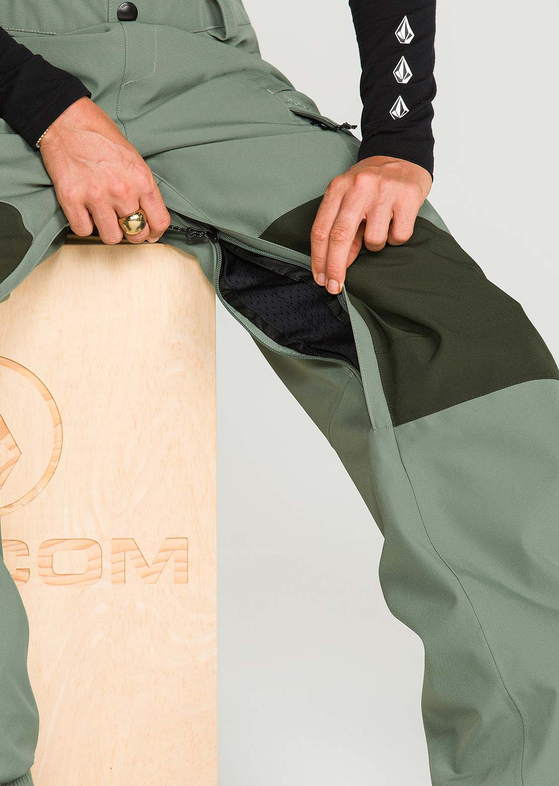 Volcom Women's Creston 3D Stretch Bib Pants