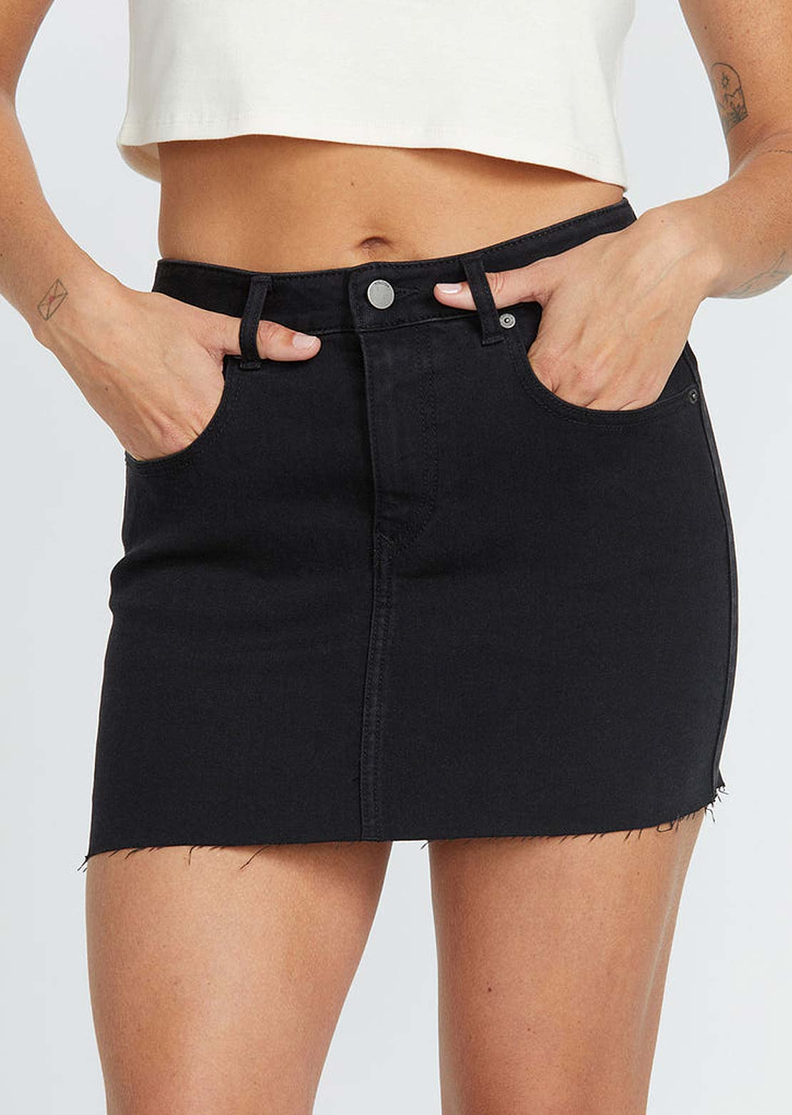 Volcom Women&#39;s Dropping In Skirt Black