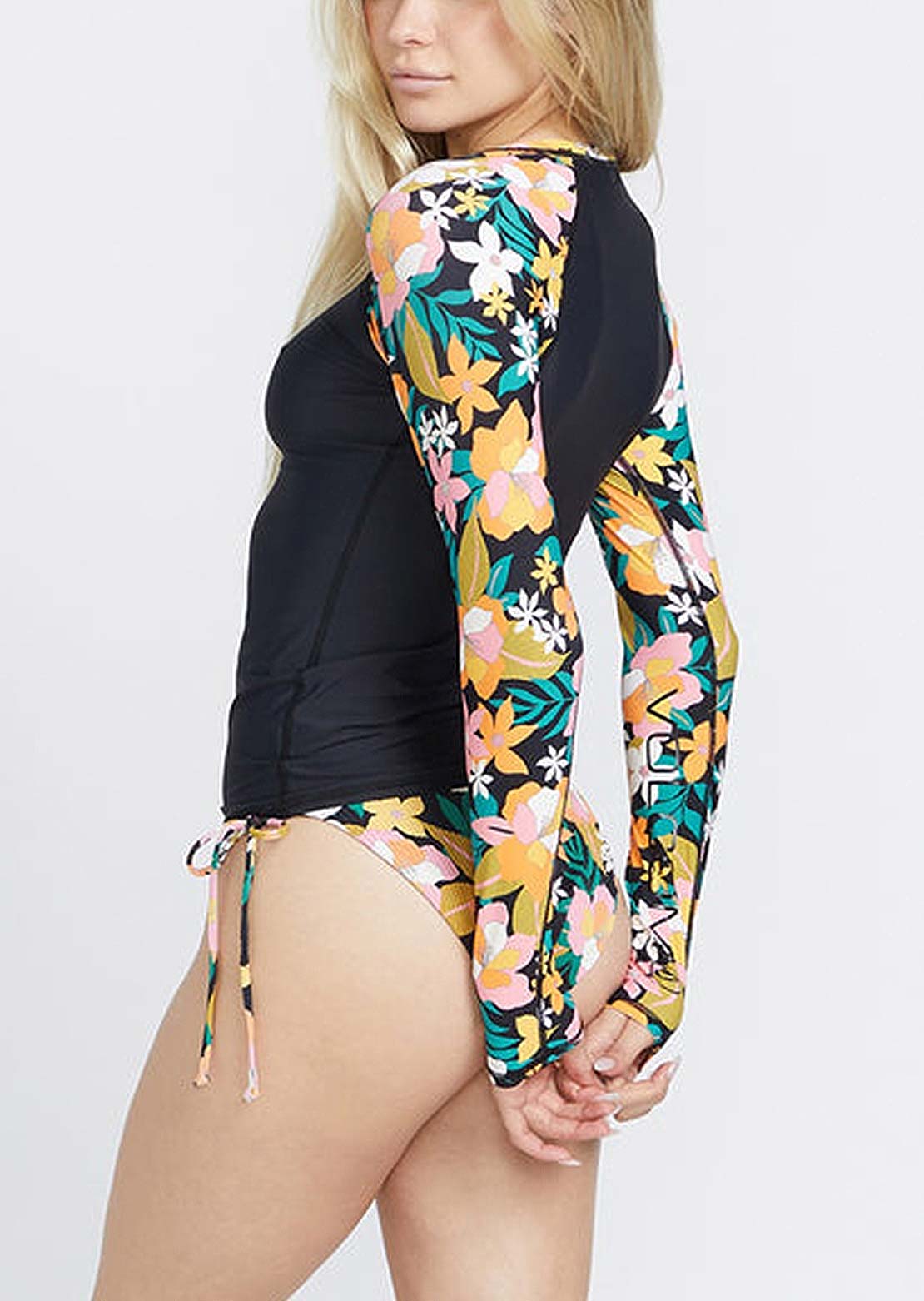 Volcom Women's Had Me At Aloha Long Sleeve Rashguard Multi