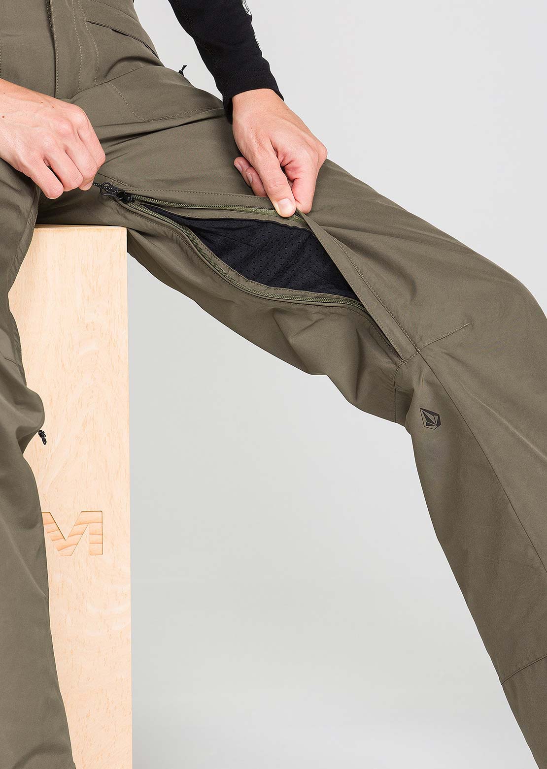 Volcom Women's Kanyon Insulated GORE-TEX Pants
