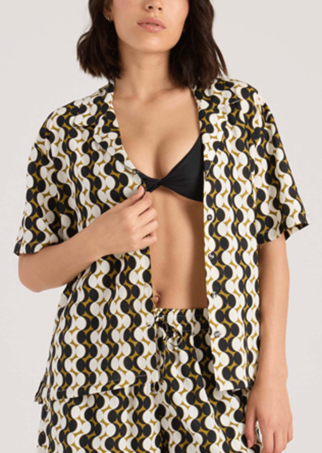 Volcom Women's Midnite Ramble Button Up Shirt Black/Natural