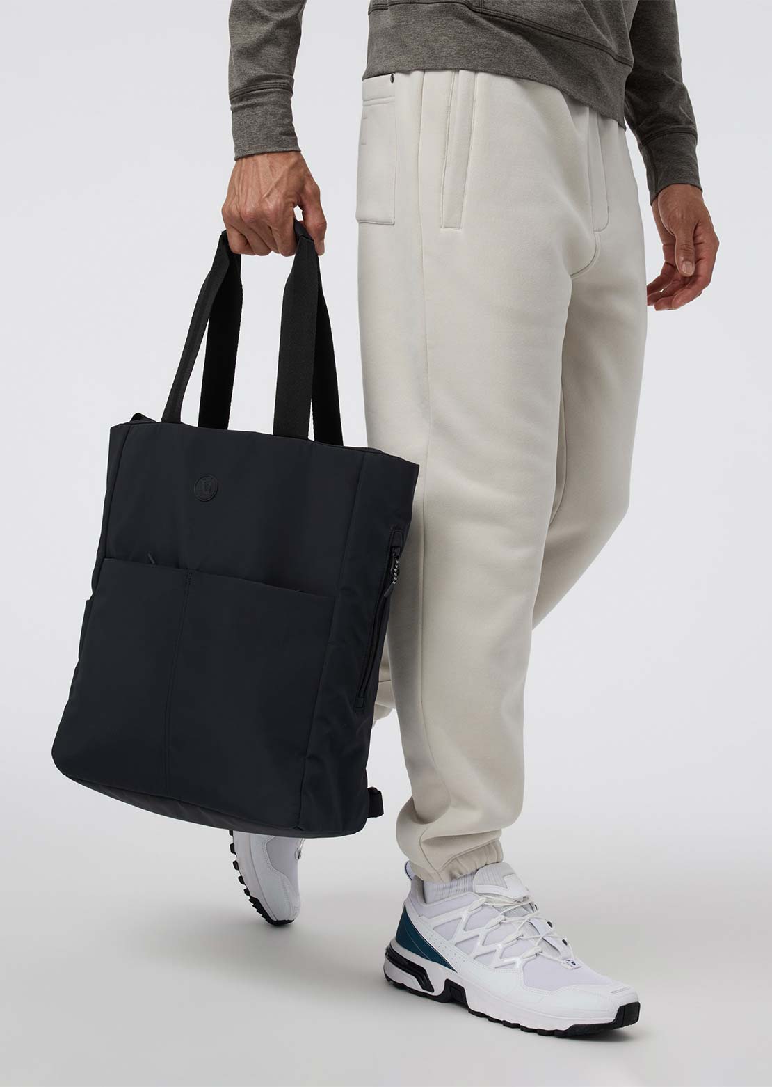 Vuori Unisex V1 Convertible 2.0 Tote Bag Black