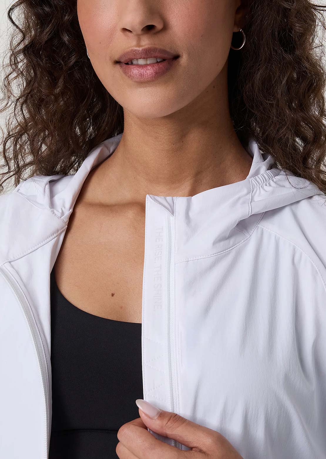 Vuori Women's Renew Trainer Shell Jacket White