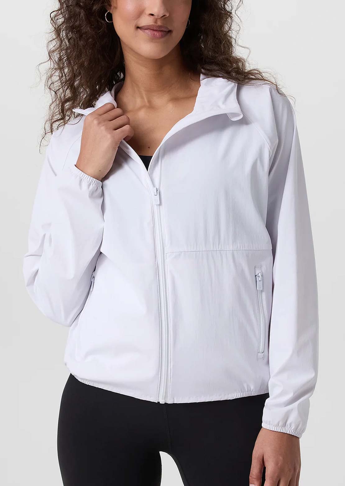 Vuori Women's Renew Trainer Shell Jacket White